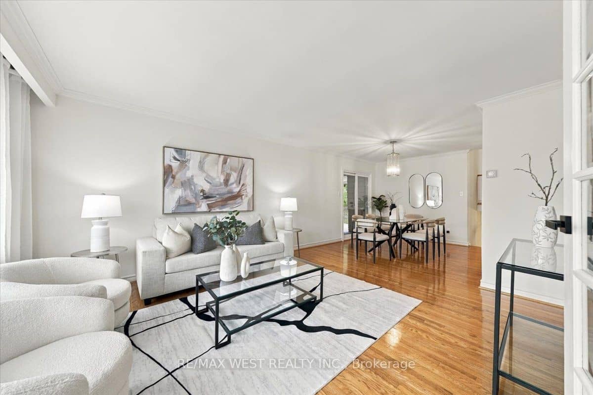14 Burnhamill Place, Toronto, ON M9C 3S4