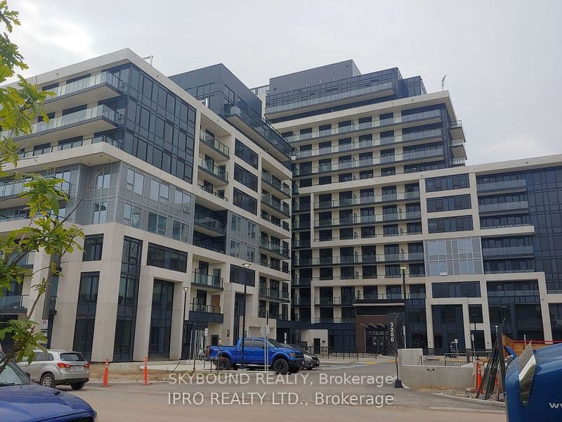 3200 William Coltson Avenue # 303, Oakville, ON L6H 7W6