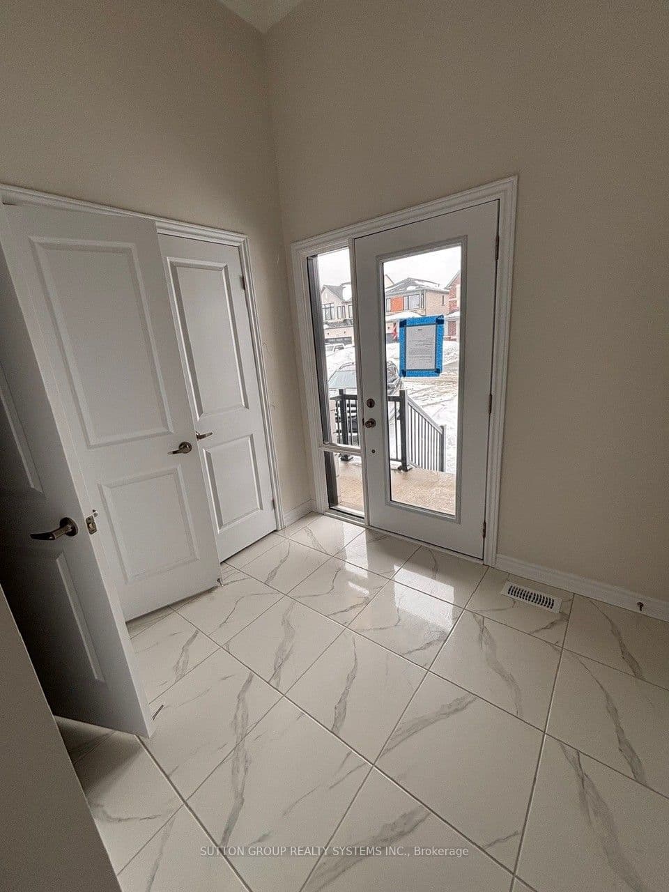 14 Federica Crescent, Wasaga Beach, ON L9Z 0N5
