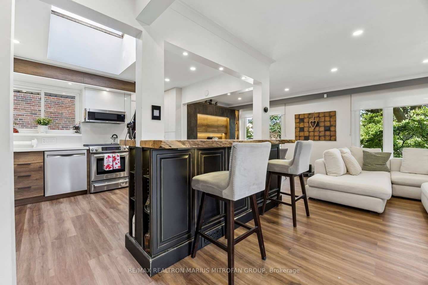 21 Toynbee Trail, Toronto, ON M1E 1E8