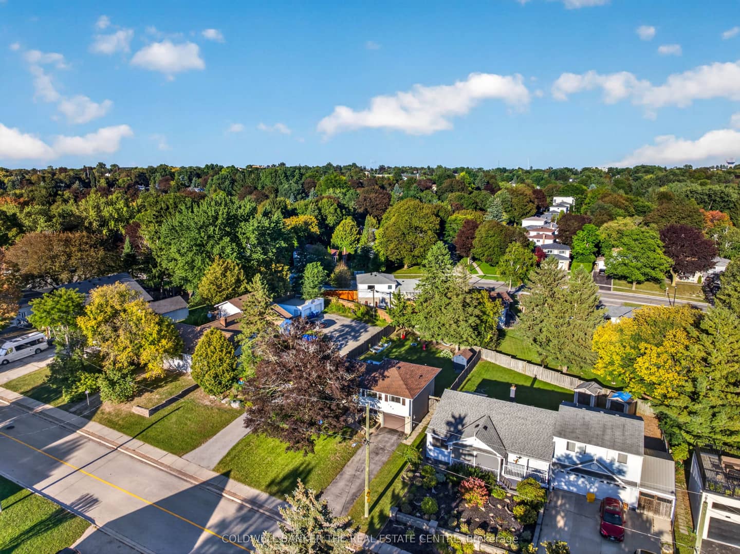 127 Roxborough Road, Newmarket, ON L3Y 3L1