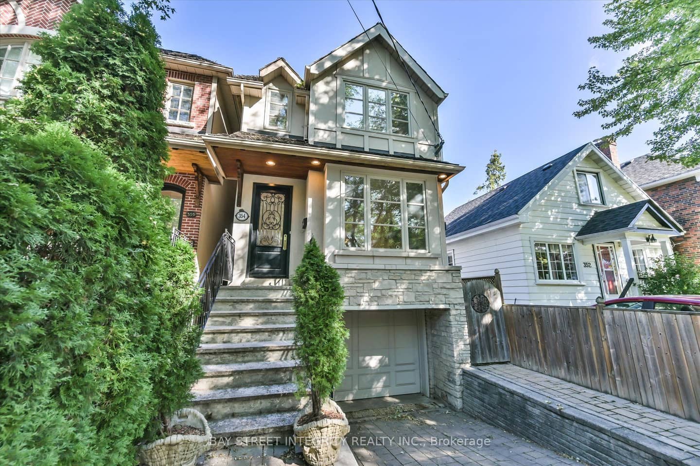 354 Old Orchard Grove, Toronto, ON M5M 2E9