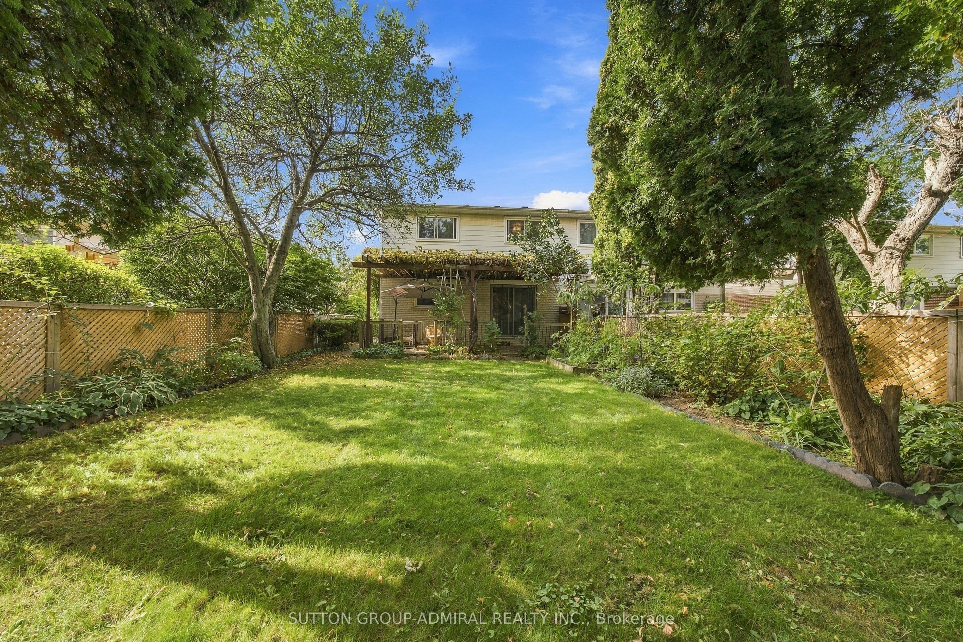 1871 Silverberry Crescent, Mississauga, ON L5J 1C8