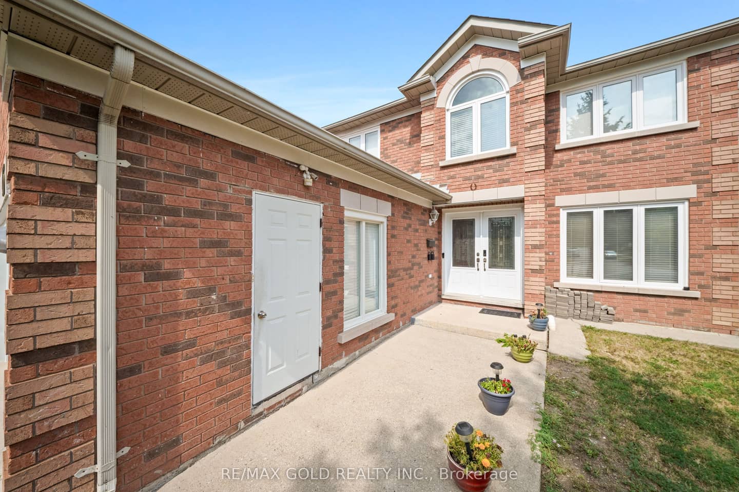 45 Eagleridge Drive, Brampton, ON L6R 1G1