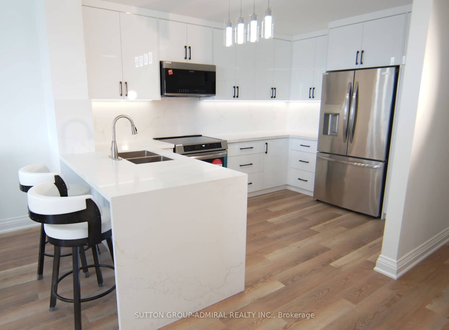 7420 Bathurst Street 606, Vaughan, ON L4J 6X4