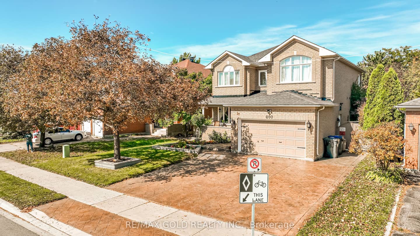 690 Peter Robertson Boulevard, Brampton, ON L6R 1L7
