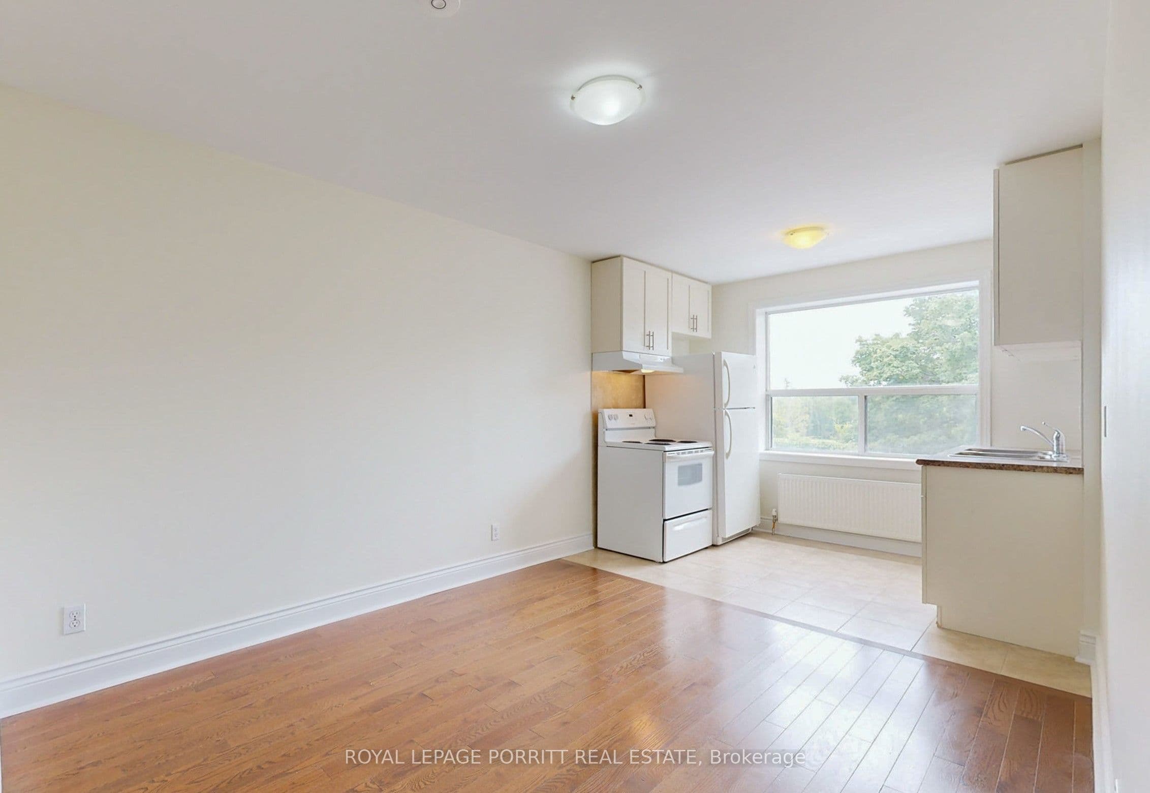 3511 Lake shore Boulevard W 6, Toronto, ON M8W 1N5