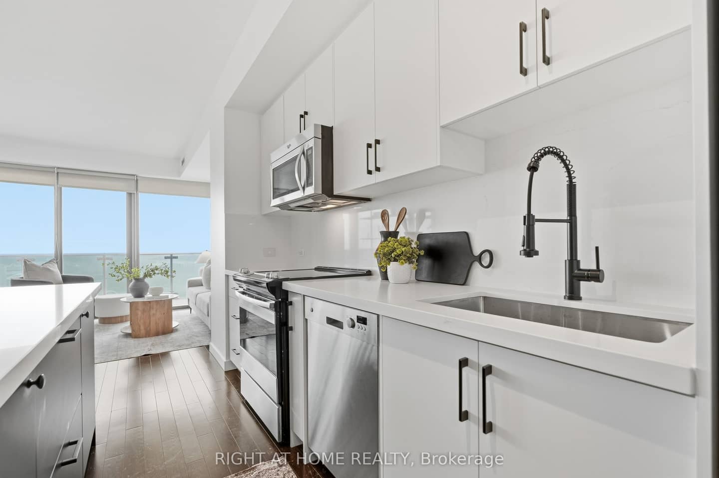 390 Cherry Street 1708, Toronto, ON M5A 0E2