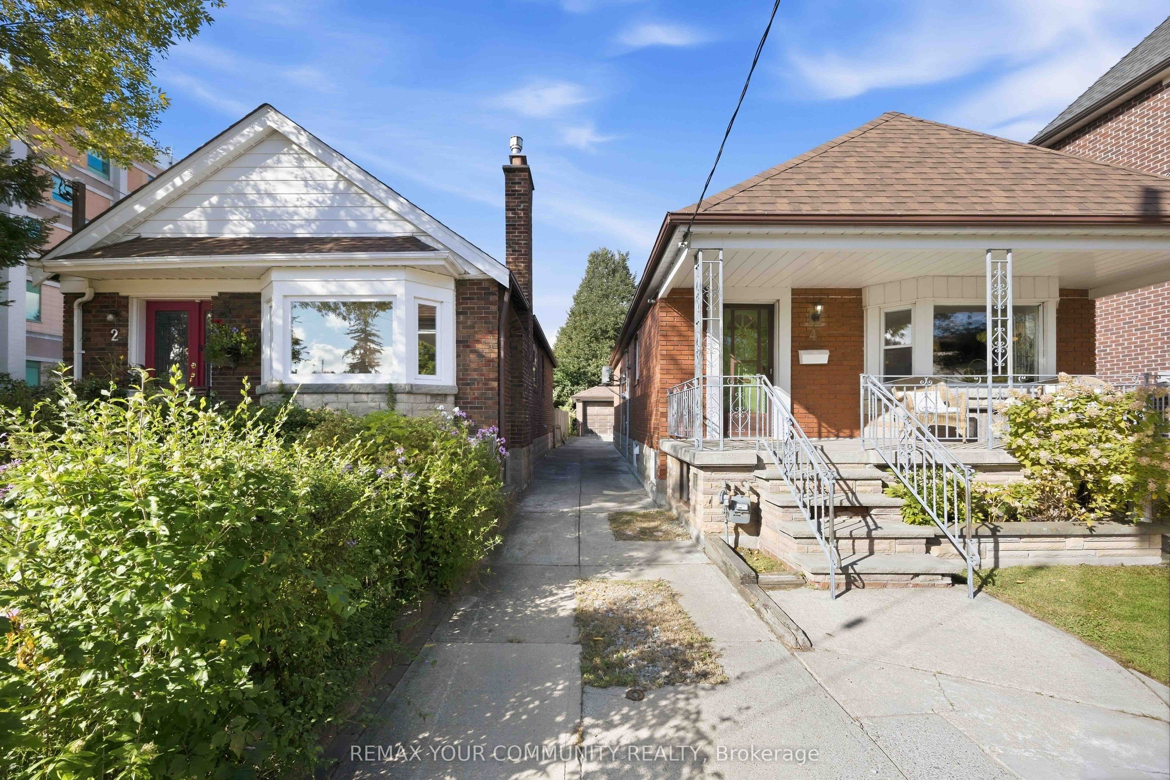 4 Crestland Avenue, Toronto, ON M4C 3L1