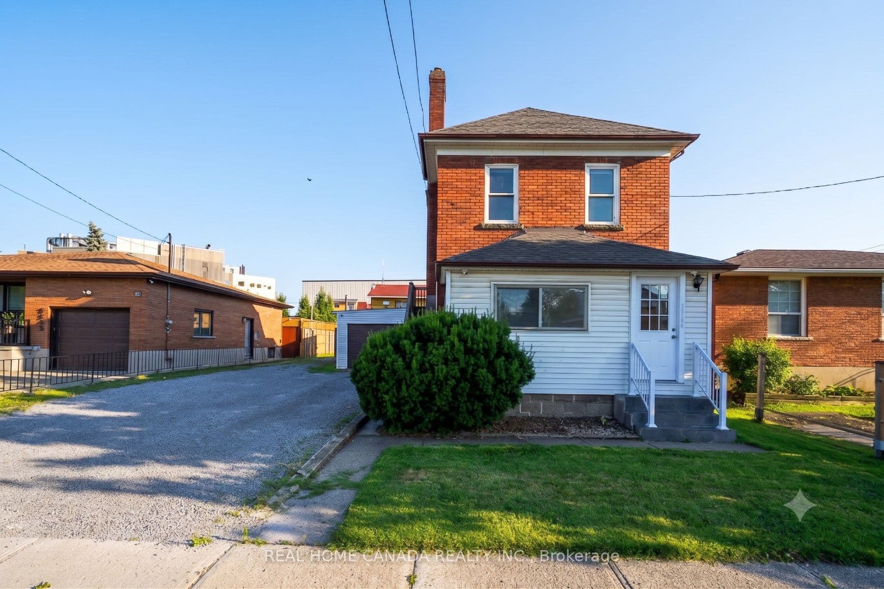 5262 KITCHENER Street, Niagara Falls, ON L2G 1B3
