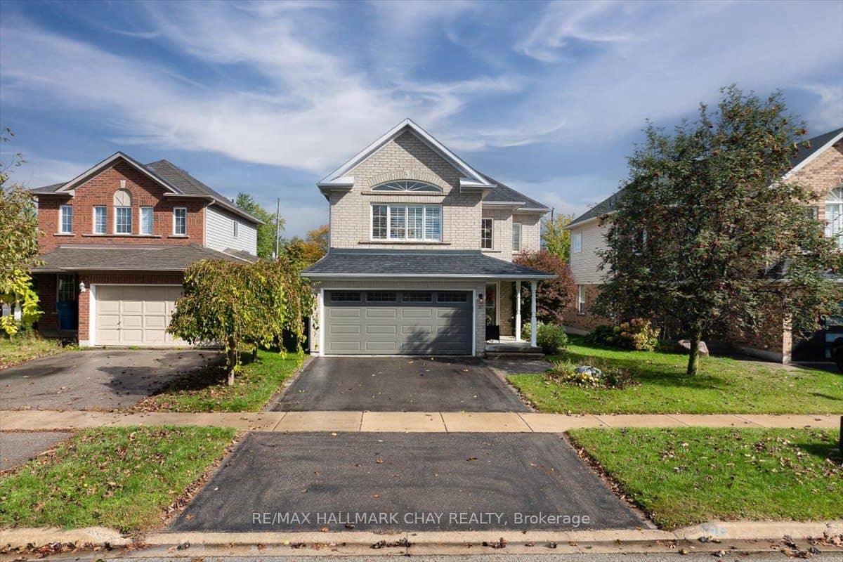 37 Joliette Place, Georgina, ON L4P 3Y9