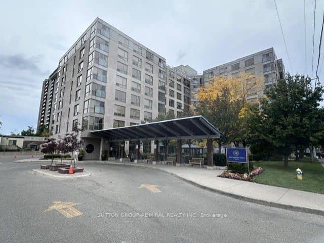 2 Neptune Drive 809, Toronto, ON M6A 3E6