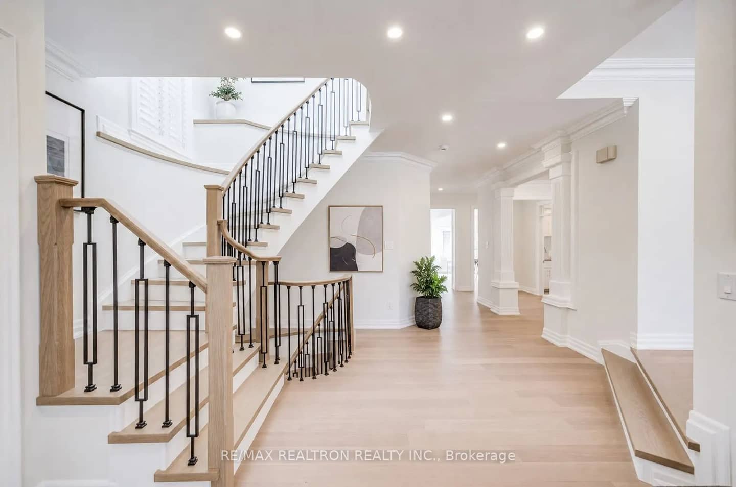 225 Olive Avenue S, Toronto, ON M2N 4P5