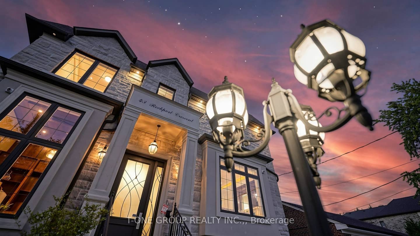 43 Rockport Crescent, Richmond Hill, ON L4C 2L7