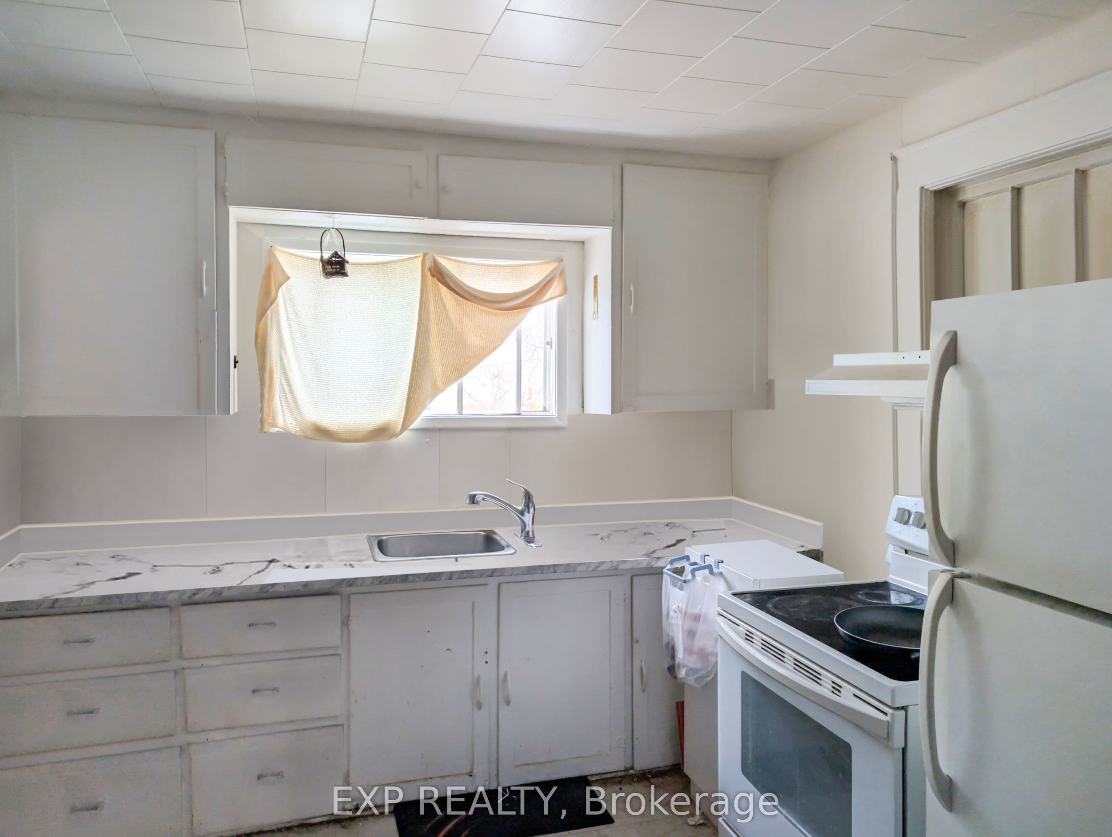 111 Taylor Avenue, Kirkland Lake, ON P2N 2L8