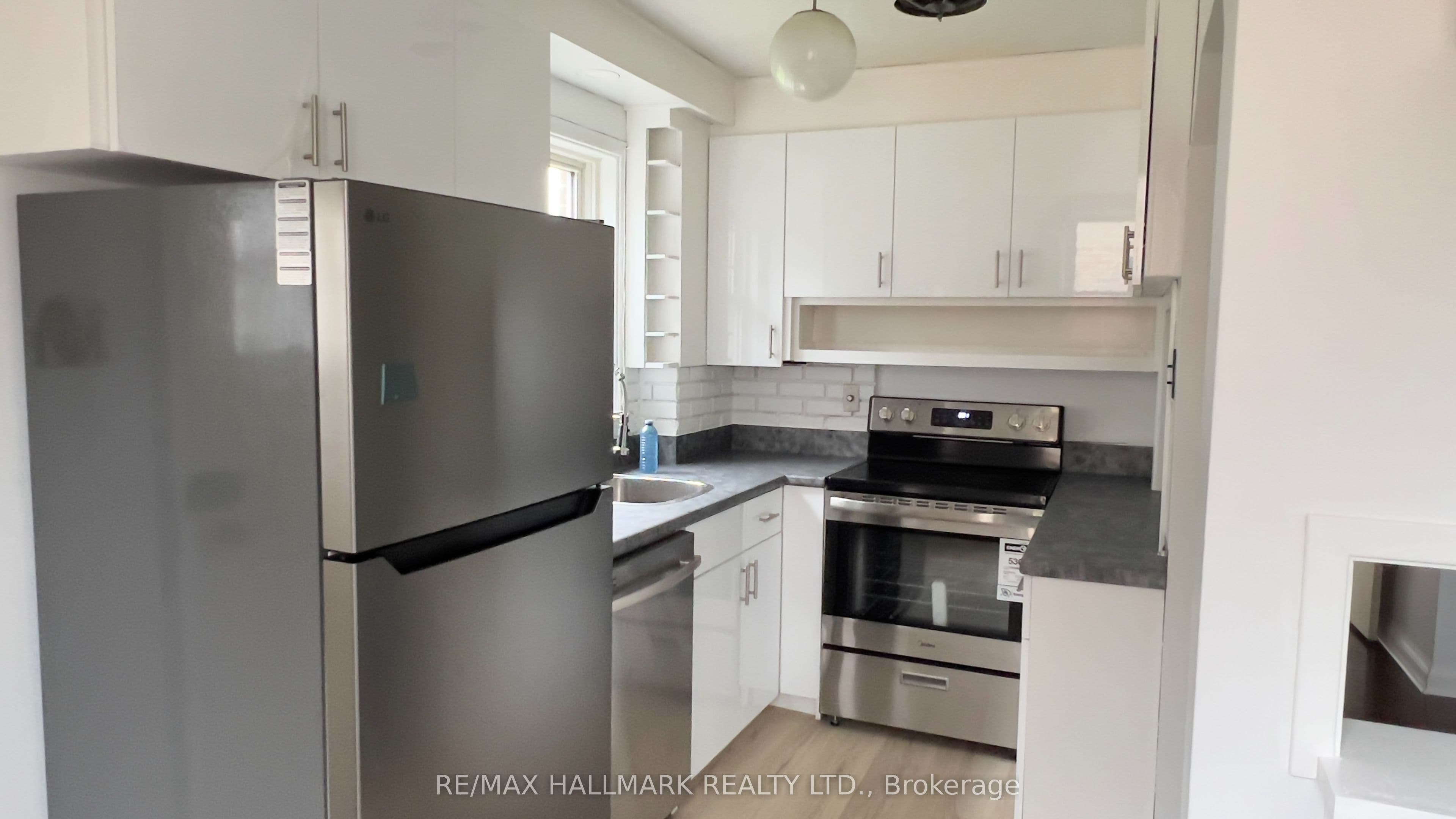 10 Adele Avenue, Toronto, ON M3L 1J1