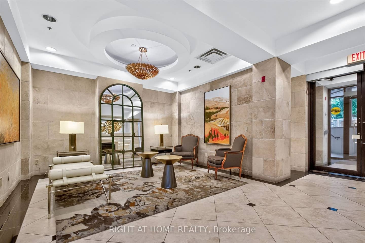 650 Mount Pleasant Road 504, Toronto, ON M4S 2N5