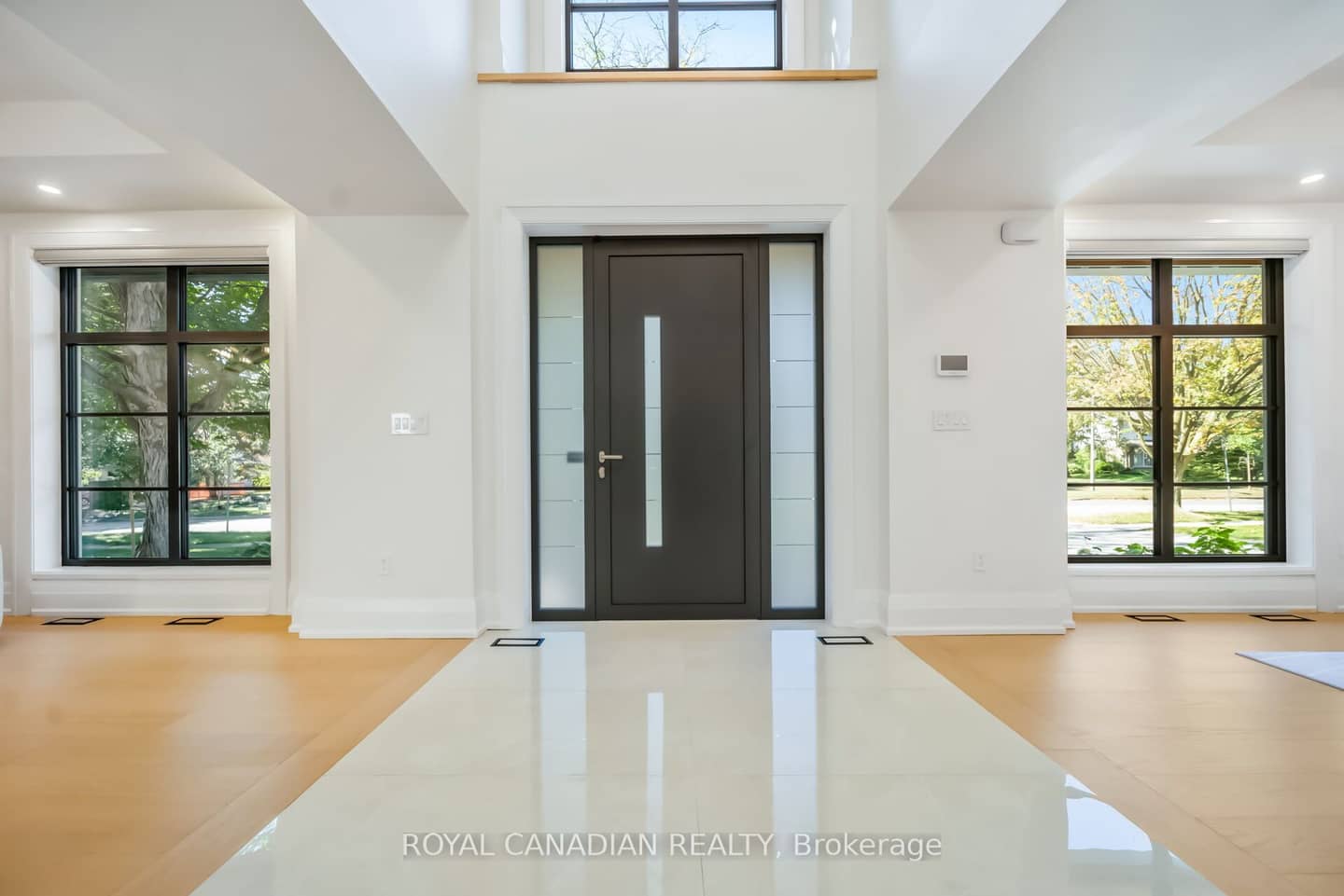 1470 Albion Avenue, Oakville, ON L6J 5T4
