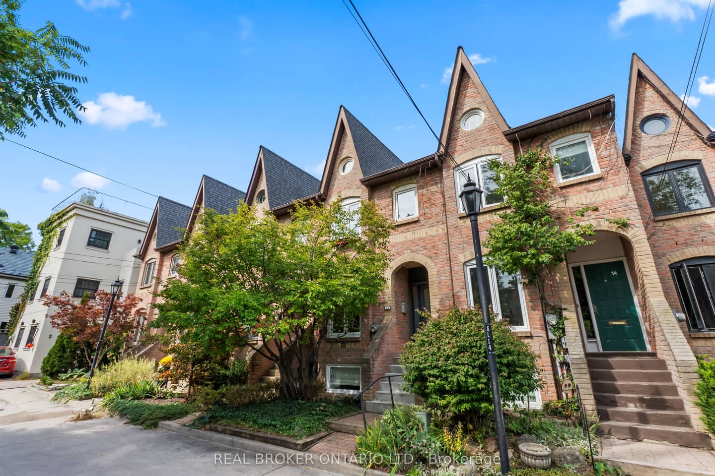 12 St. James Court, Toronto, ON M4X 1X4