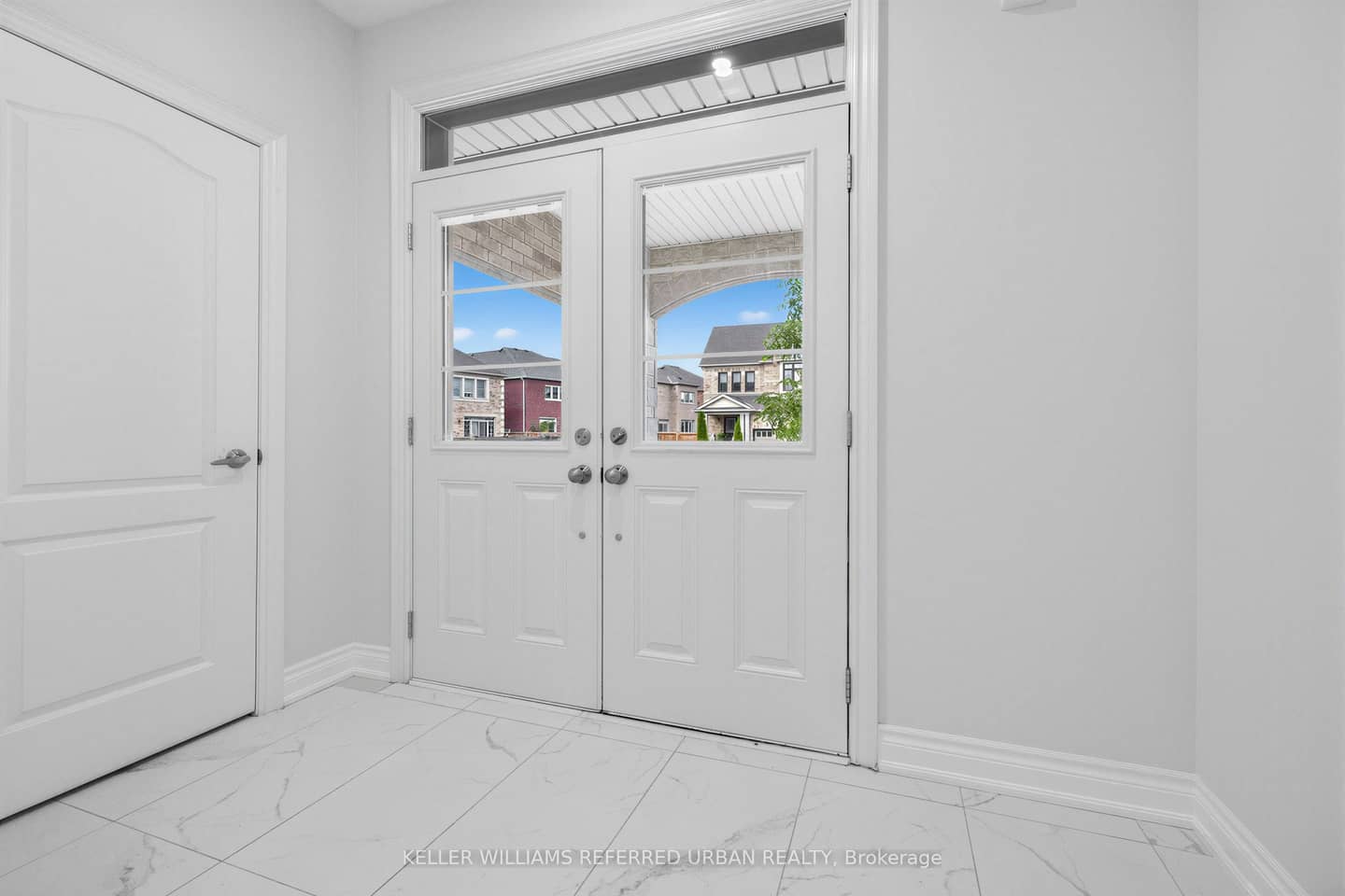 6 Sharonview Crescent, East Gwillimbury, ON L9N 0S5