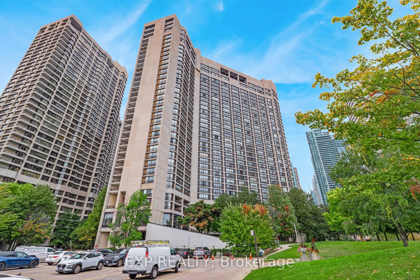 33 Harbour Square 1420, Toronto, ON M5J 2G2