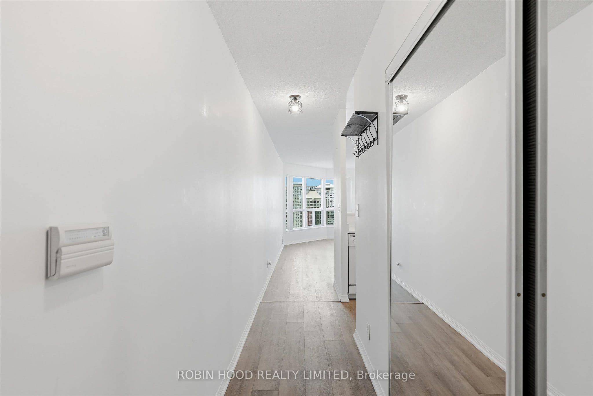 11 Lee Centre Drive PH109, Toronto, ON M1H 3J5