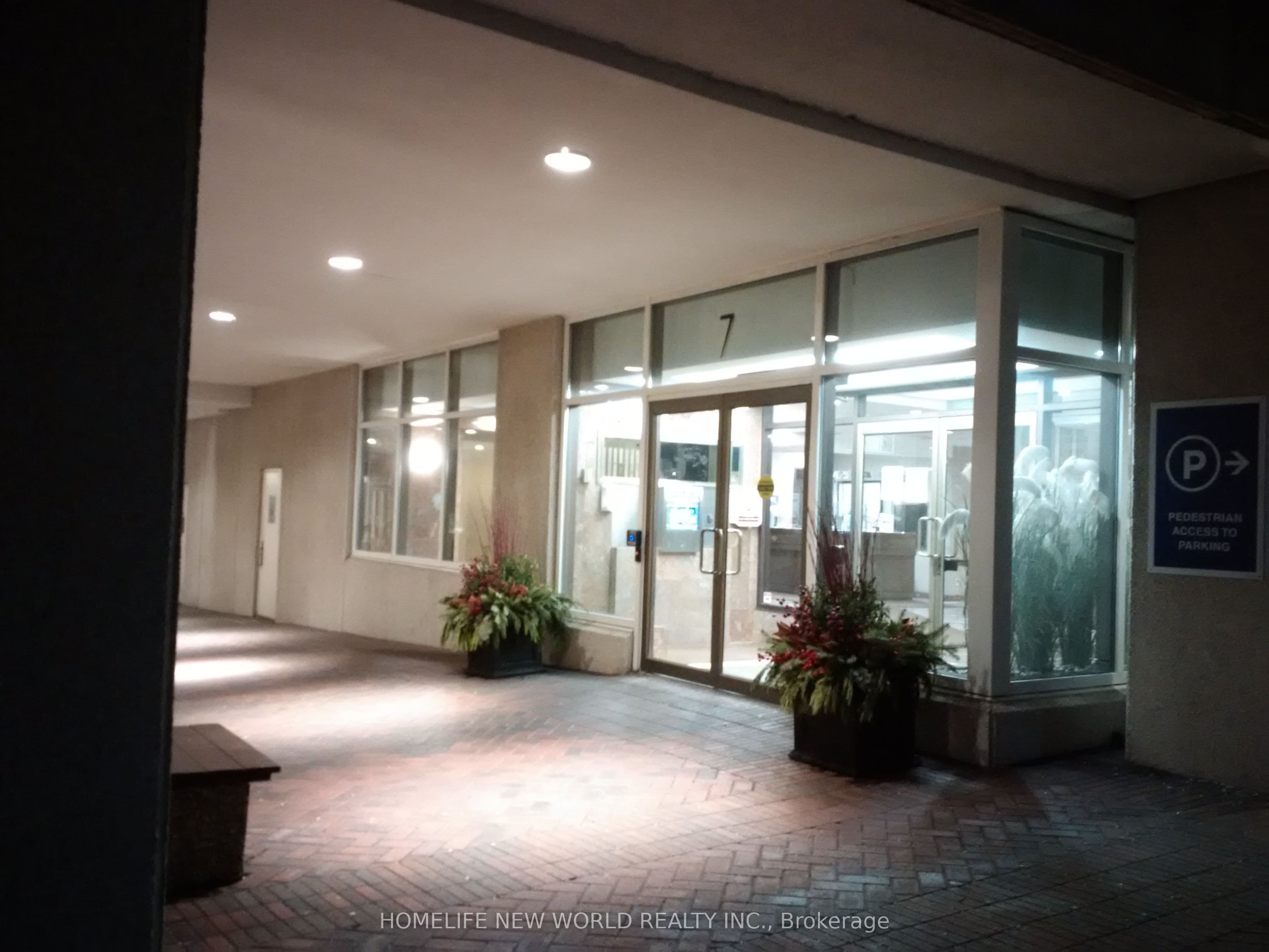 7 Broadway Avenue PH-F, Toronto, ON M4P 3C5