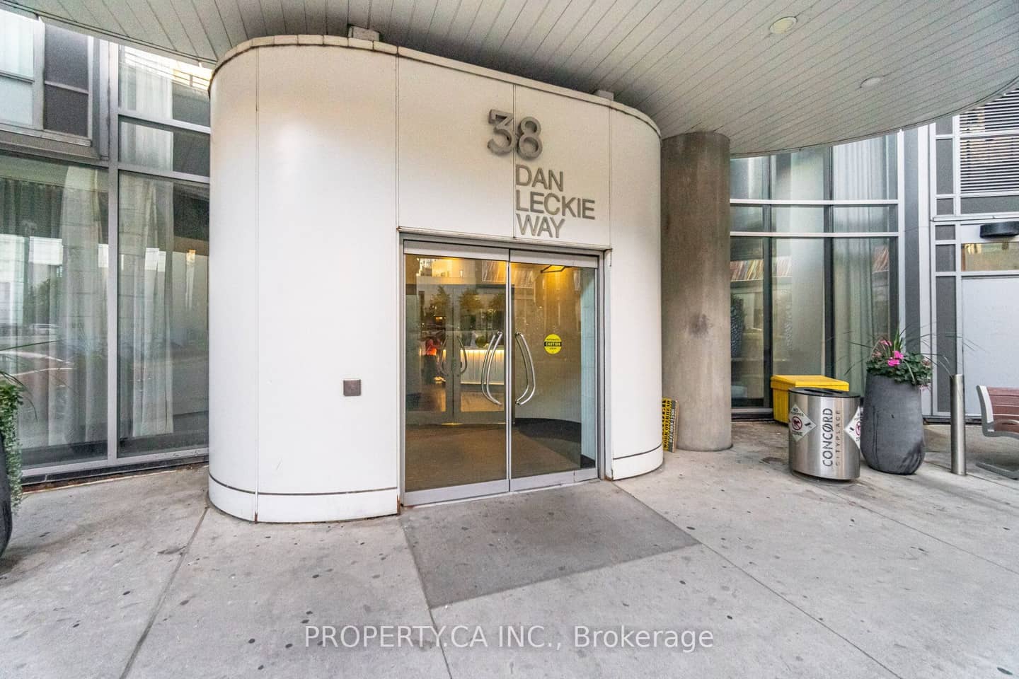 38 Dan Leckie Way 508, Toronto, ON M5V 2V6