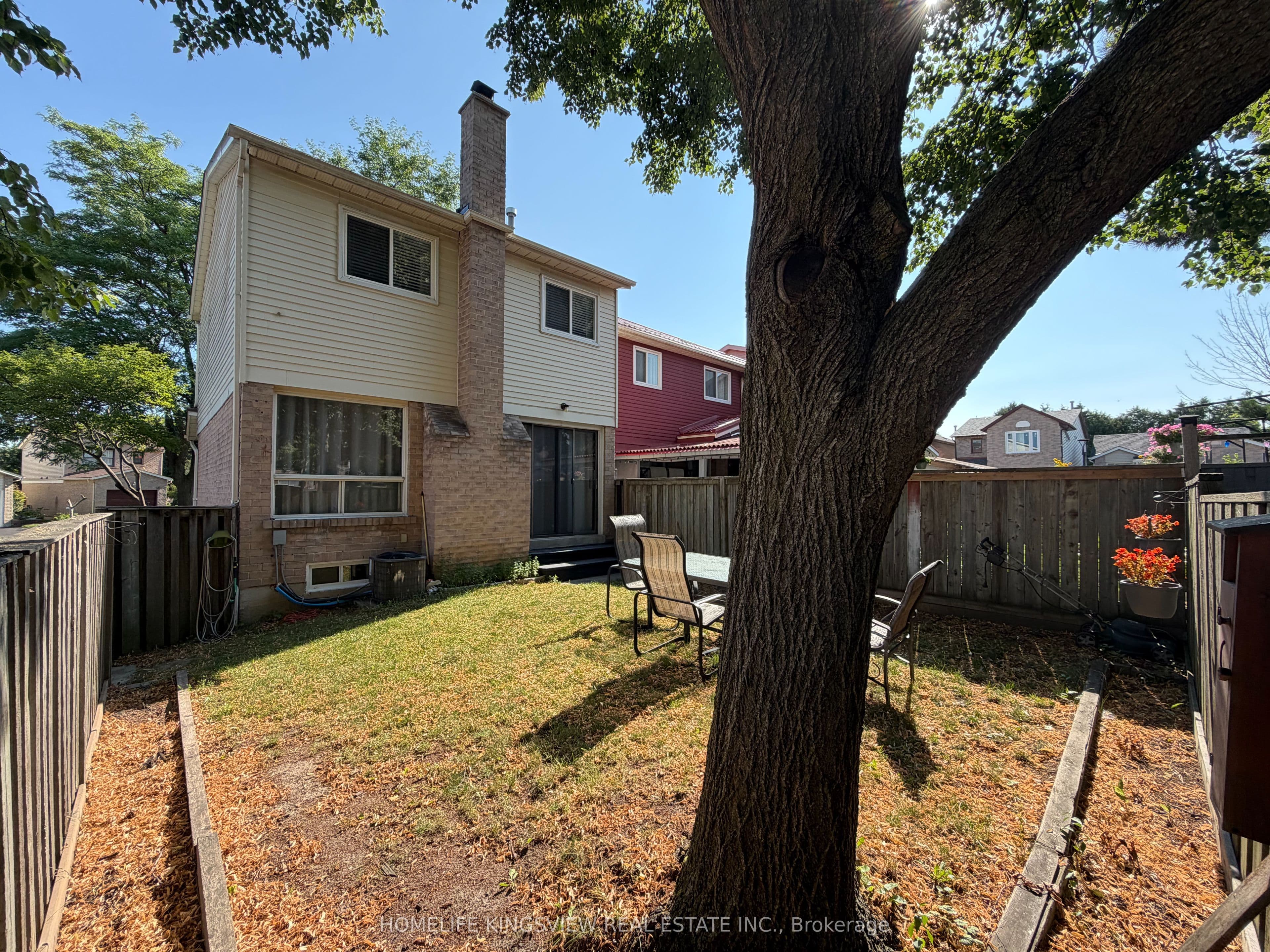 39 Pioneer Pathway, Toronto, ON M1B 3S3