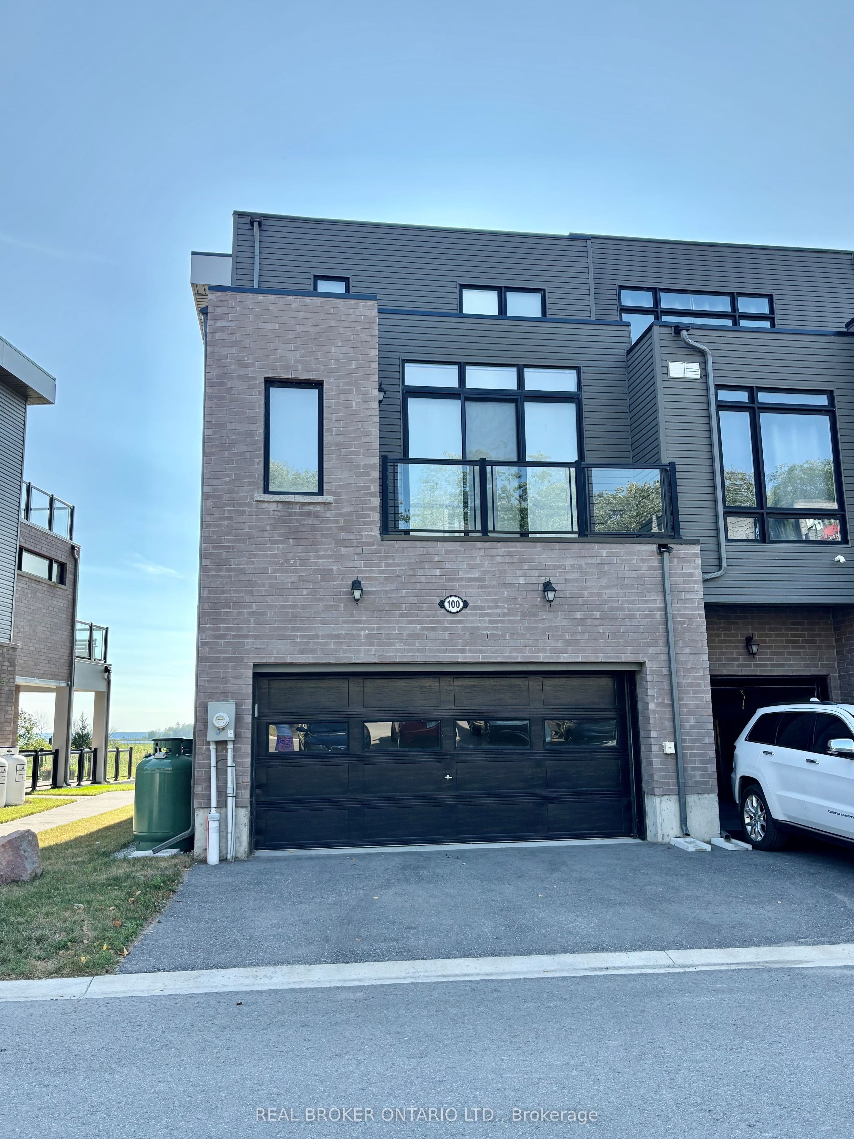 100 Marina Village Drive, Georgian Bay, ON L0K 1S0