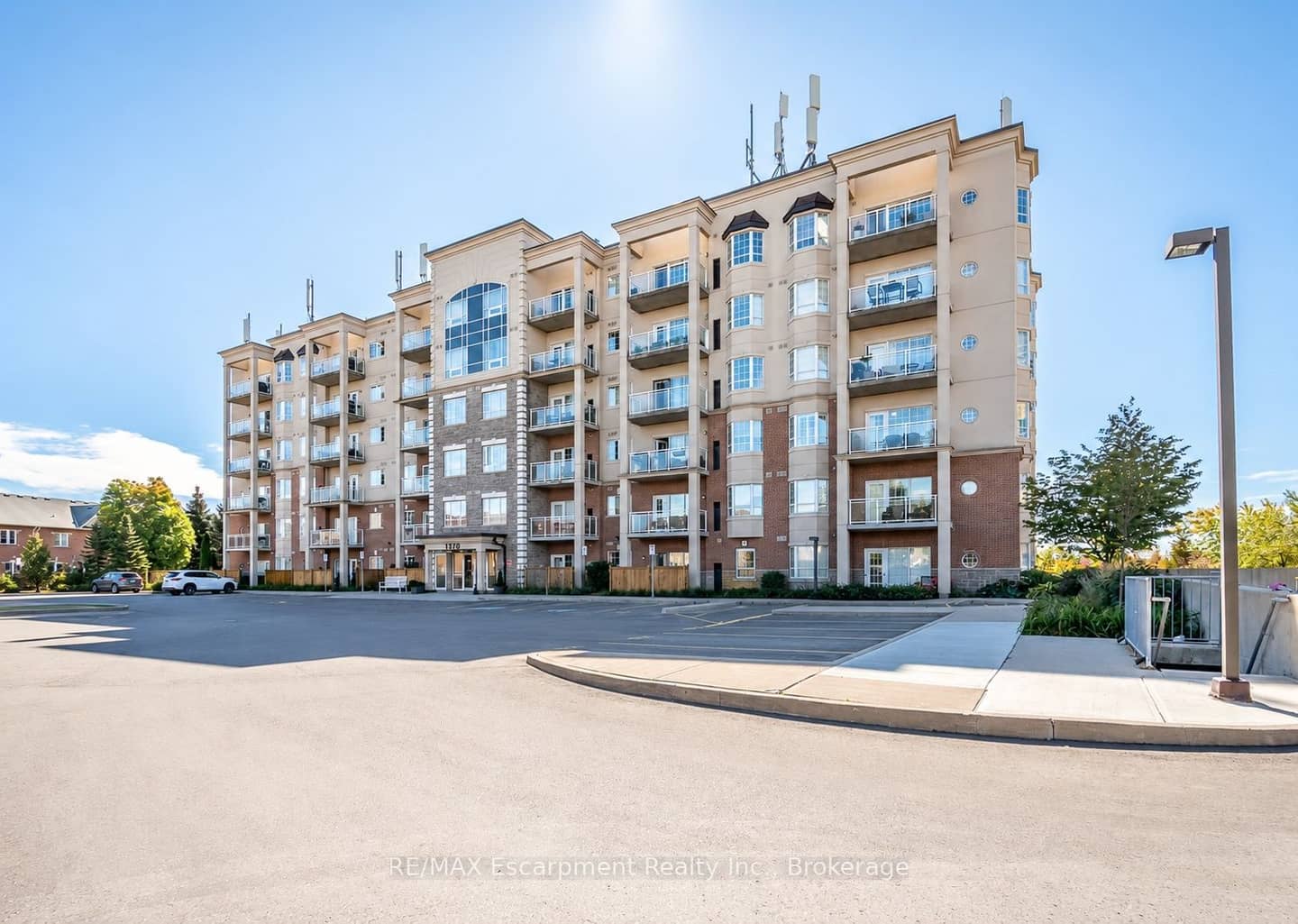1379 Costigan Road 310, Milton, ON L9T 2K6