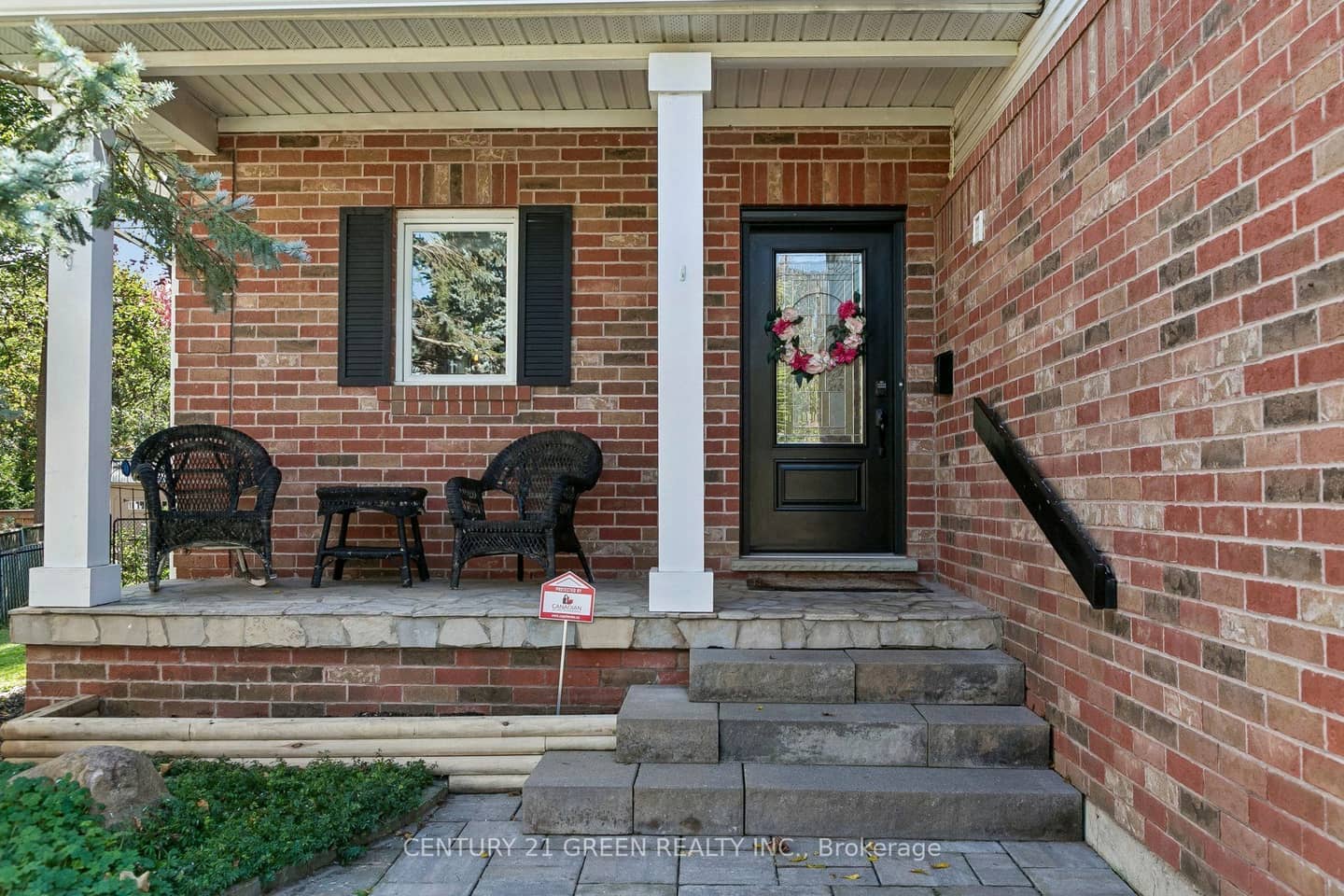 2024 Grovetree Lane, Burlington, ON L7R 4V4