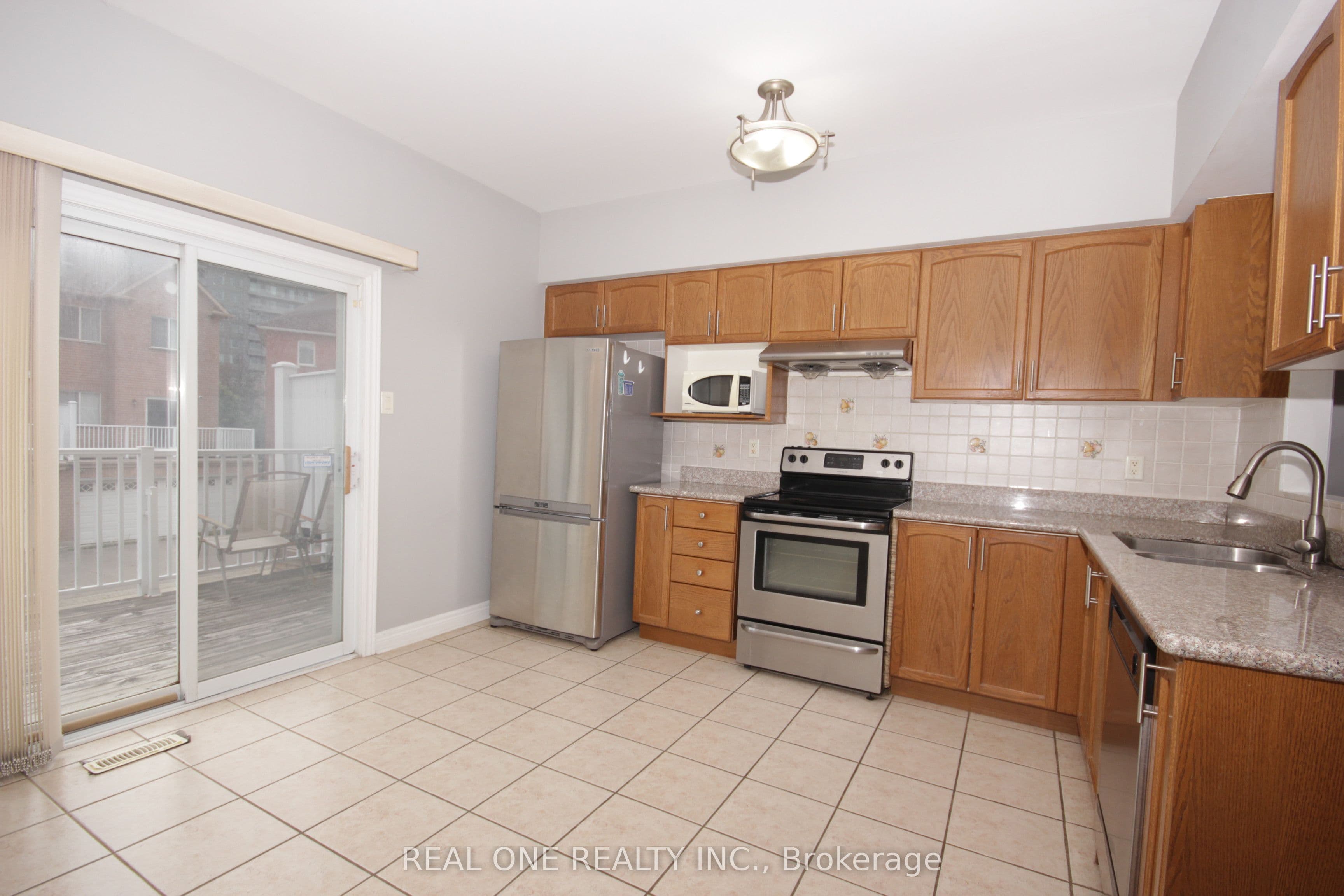 15 Azalea Gate Way, Markham, ON L3T 7T9