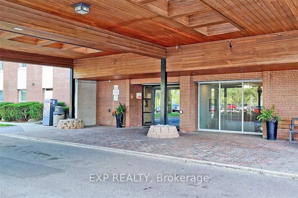 1660 Bloor Street 208, Mississauga, ON L4X 1R9