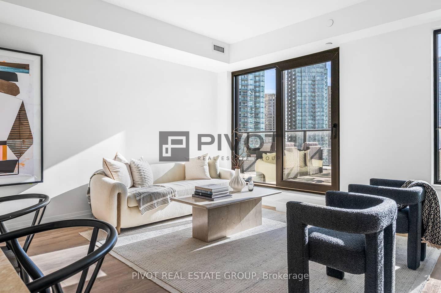 4015 The Exchange 1307, Mississauga, ON L5B 0N9