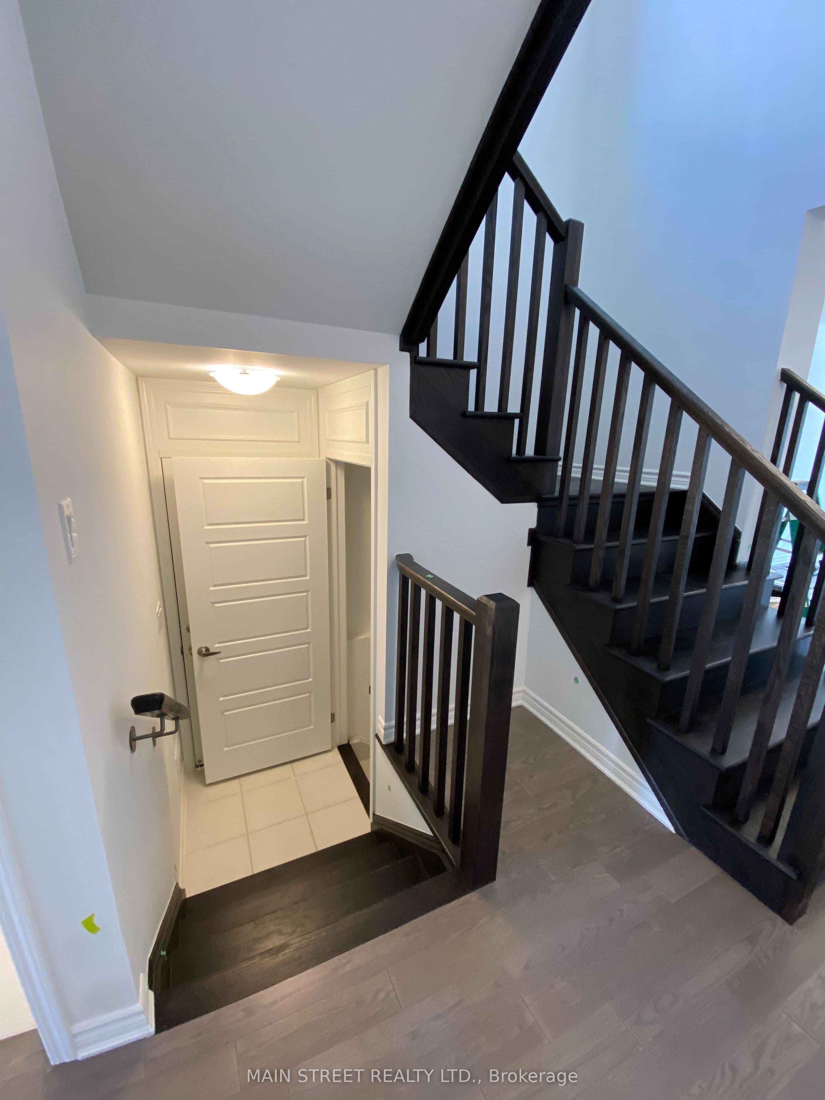 1253 Muskoka Heights, Milton, ON L9E 1Z1