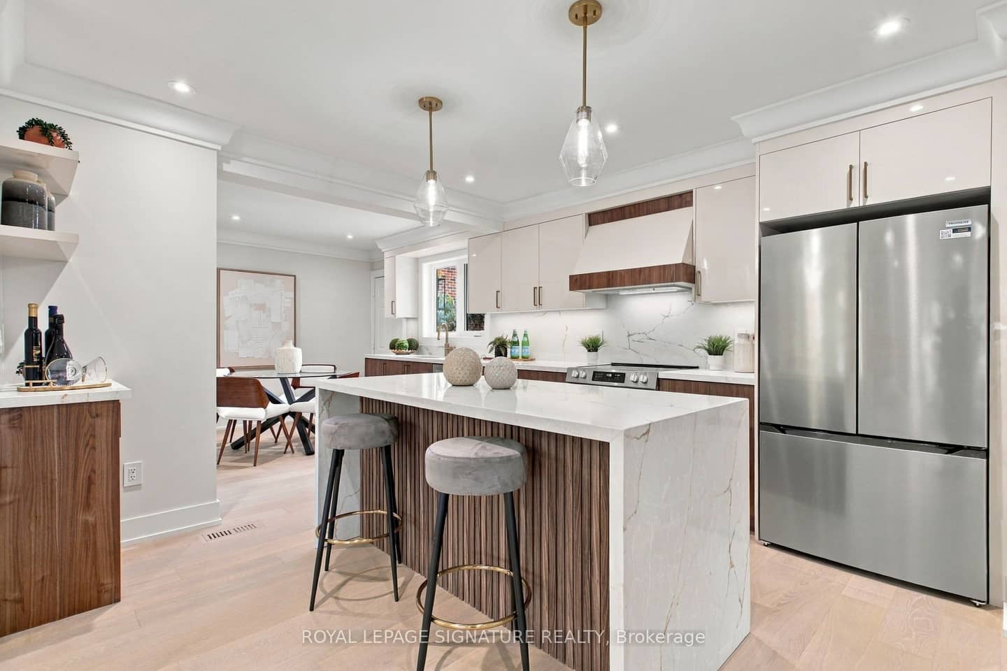 11 Brook Tree Crescent, Toronto, ON M9P 1K8