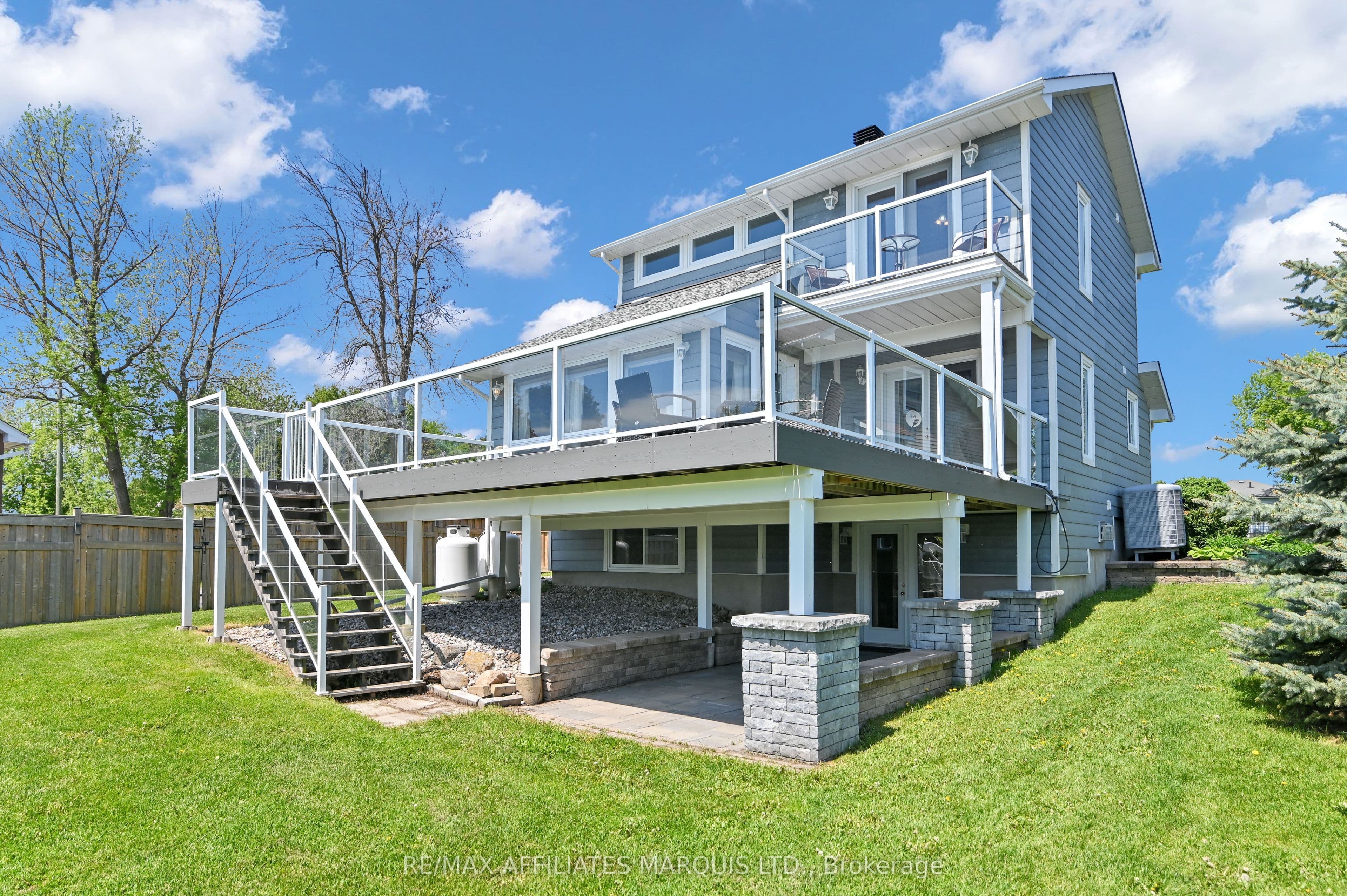 19414 Malibu Lane, South Glengarry, ON K0C 2E0