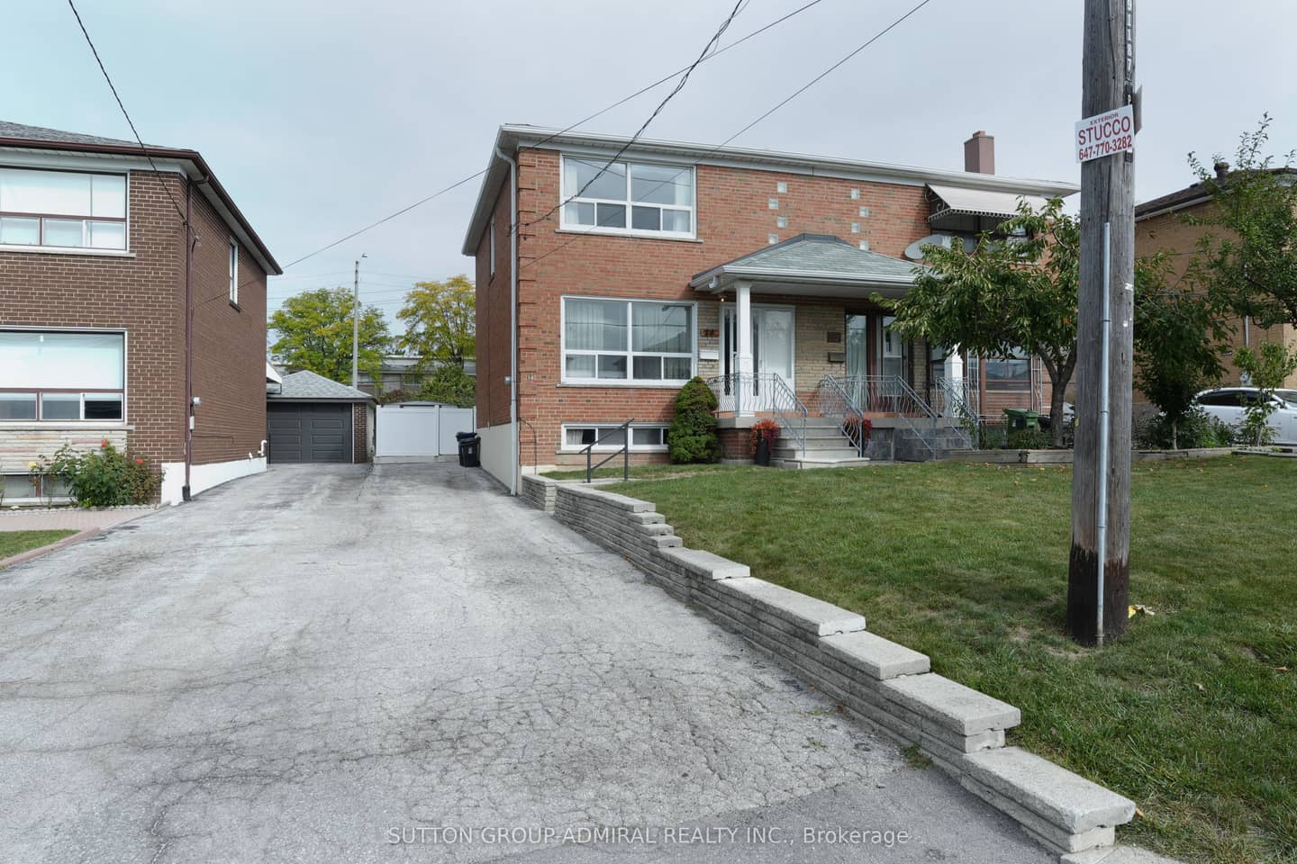 14 Thurrock Road, Toronto, ON M3L 1P6