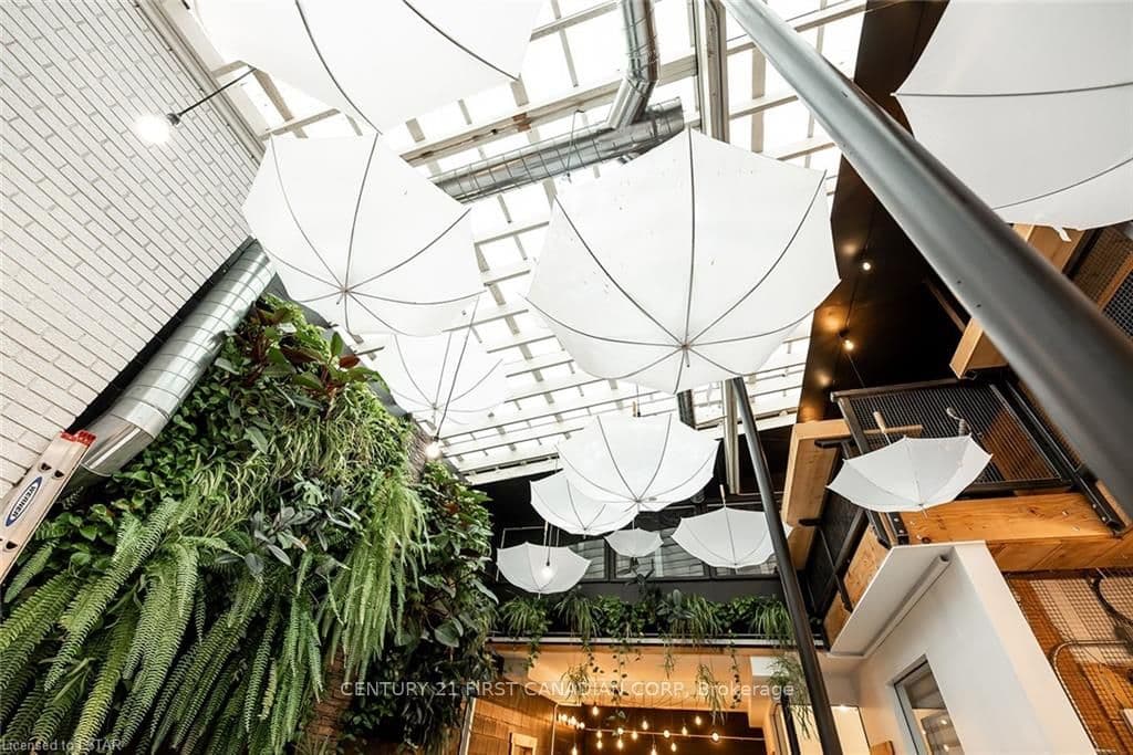 28 Princess Avenue Atrium, St. Thomas, ON N5R 3V4