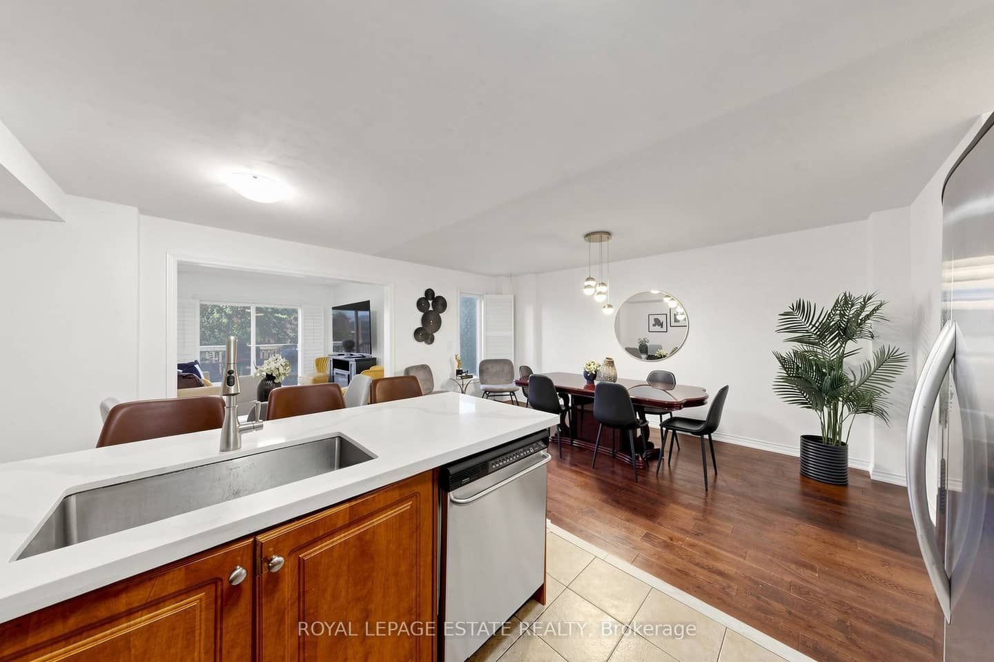 10 Dooley Crescent, Ajax, ON L1T 4J4