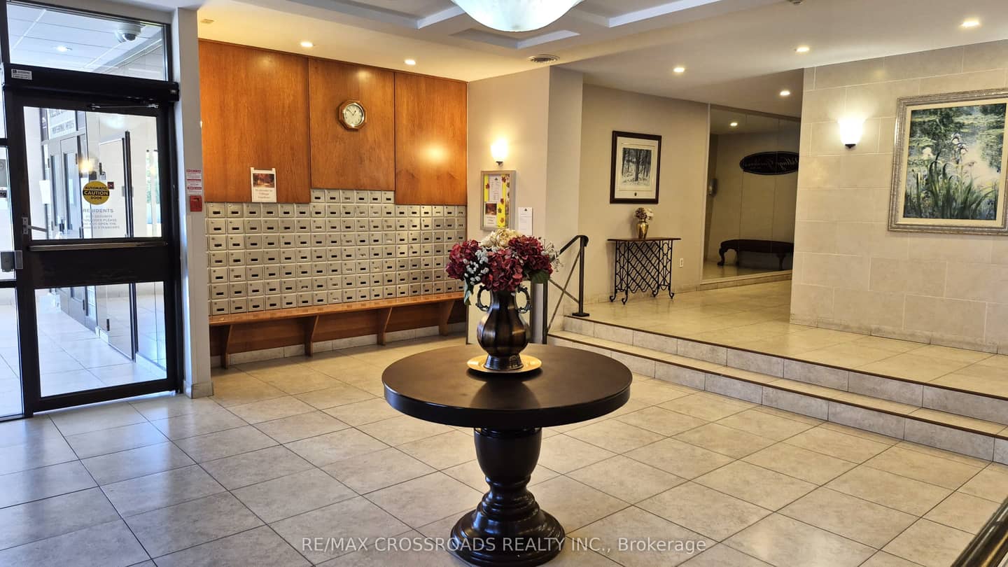 92 Church Street S 406, Ajax, ON L1S 6B4