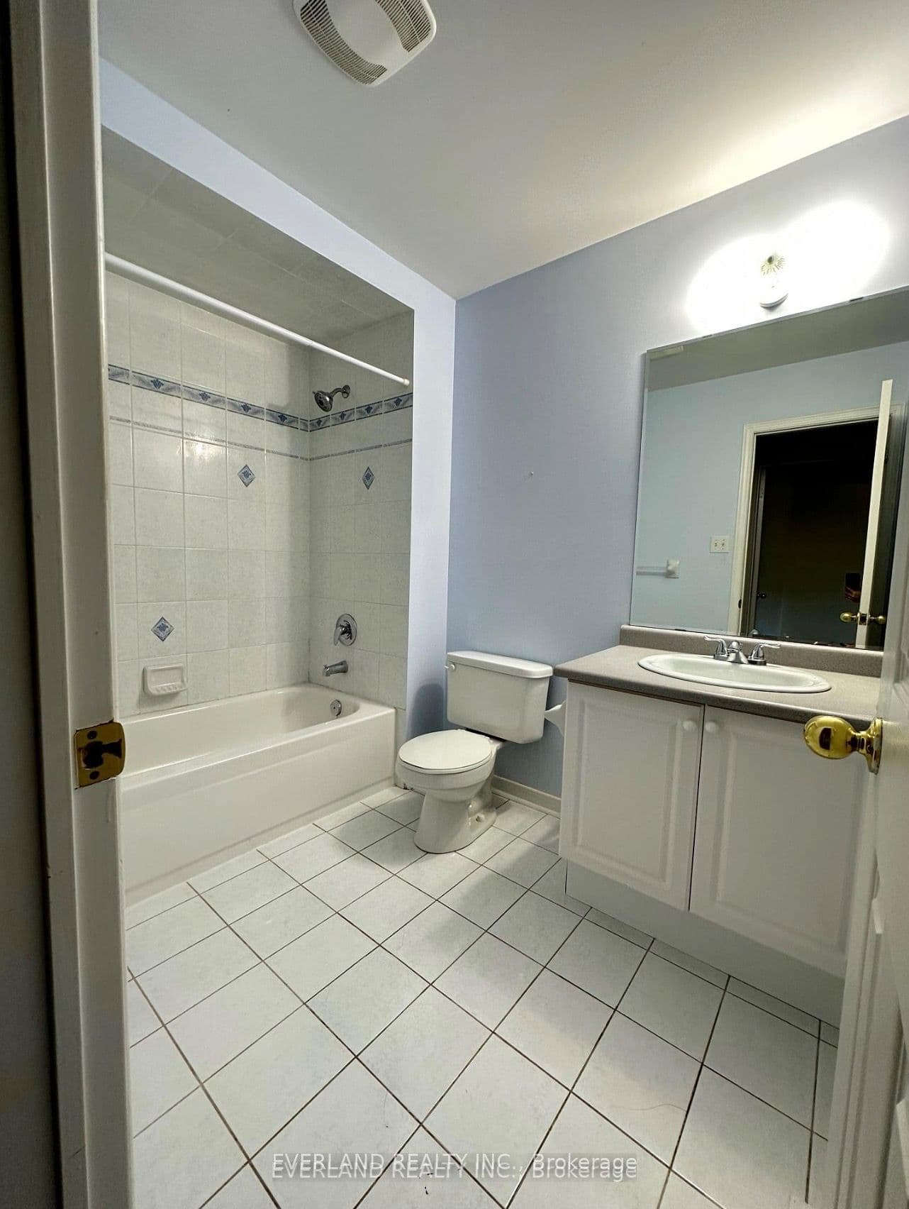 7 Bassett Avenue, Richmond Hill, ON L4B 4M8