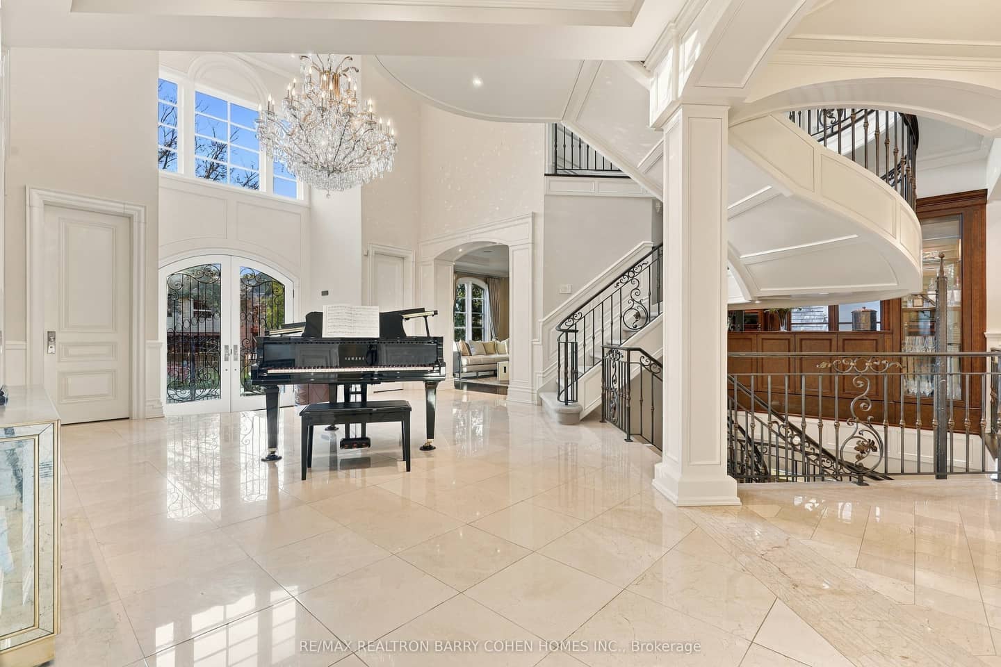 11 Doon Road, Toronto, ON M2L 1M1