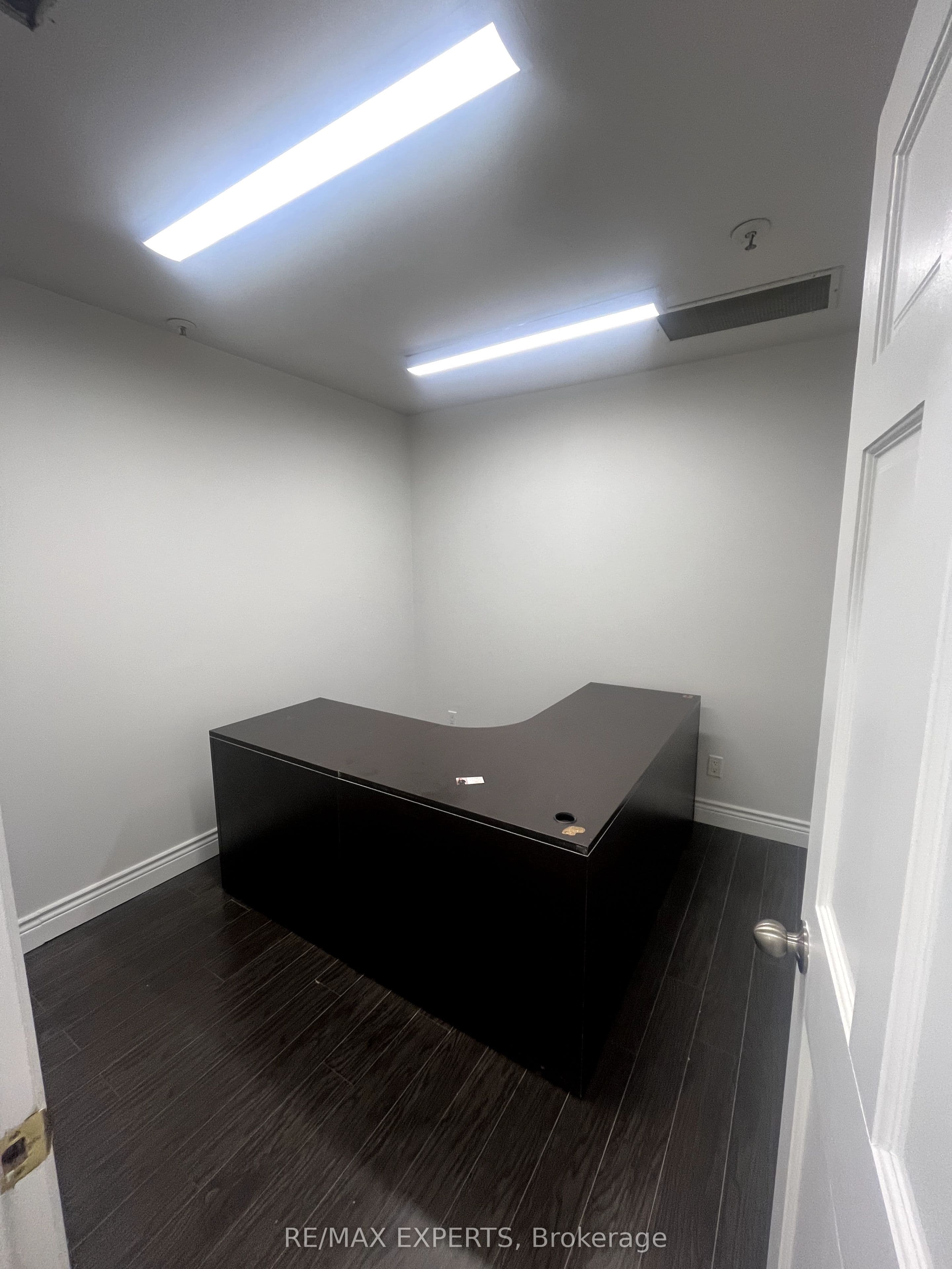 14 Steinway Boulevard 6, Toronto, ON M9W 6M6