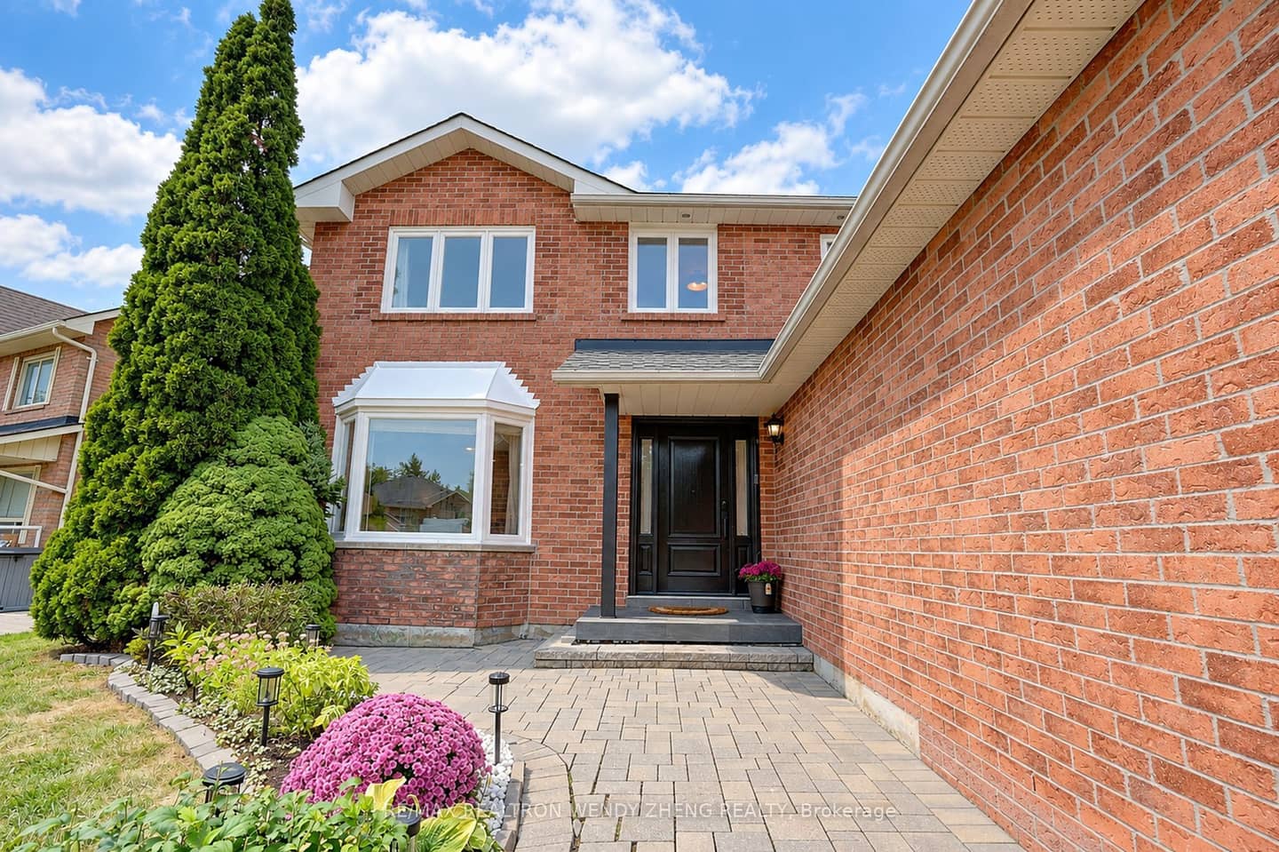 22 West Side Drive, Markham, ON L3P 7J4