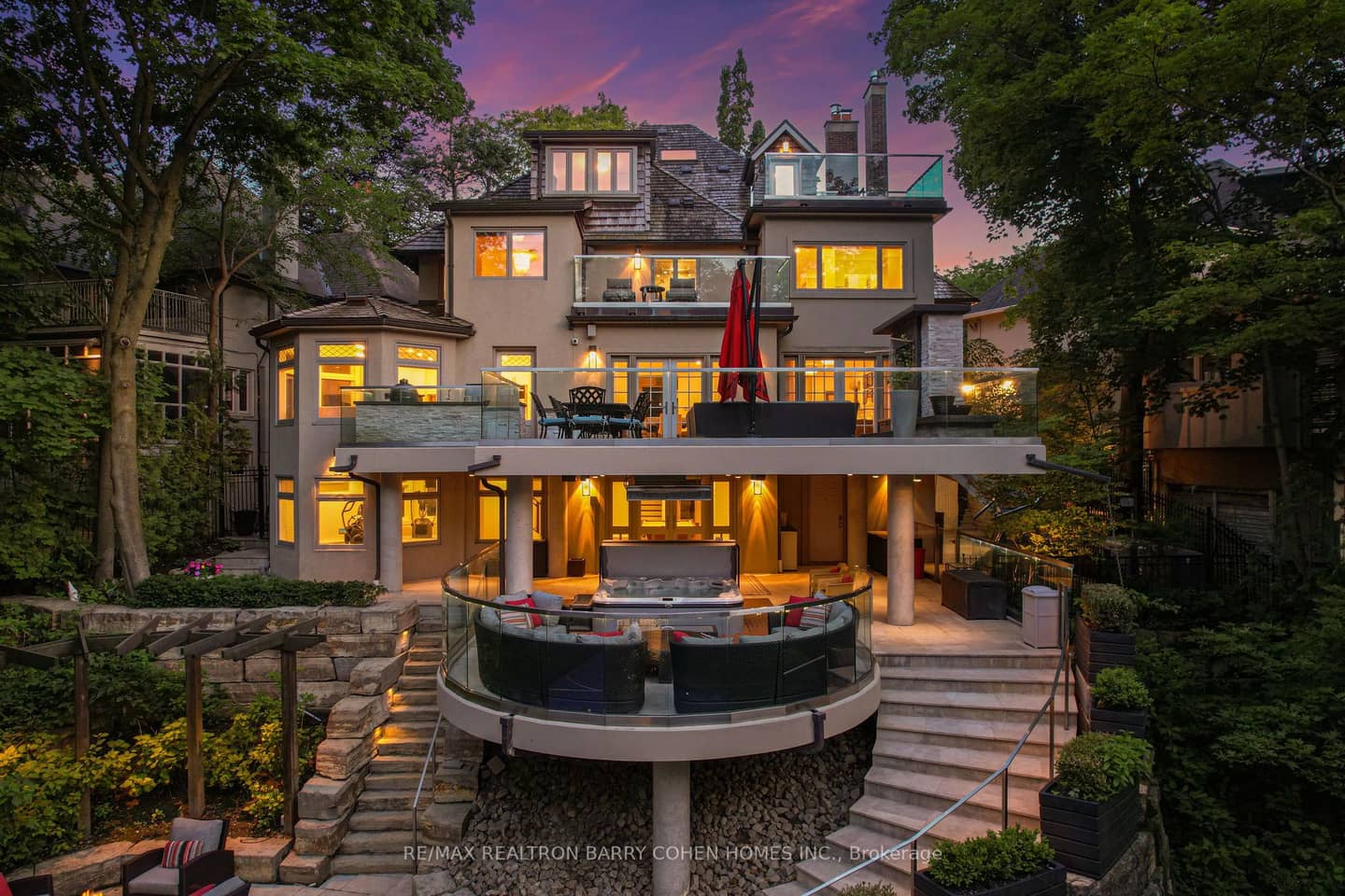 11 Ormsby Crescent, Toronto, ON M5P 2V2