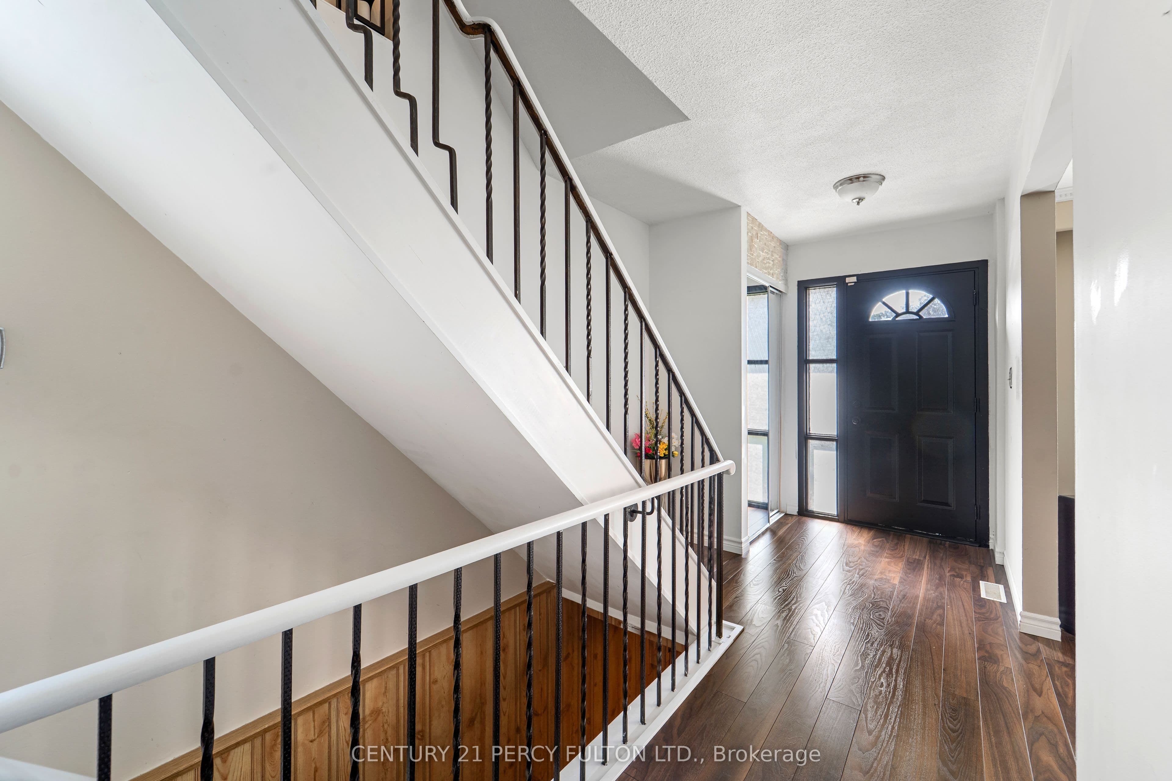98 Doreen Crescent, Clarington, ON L1C 3W8