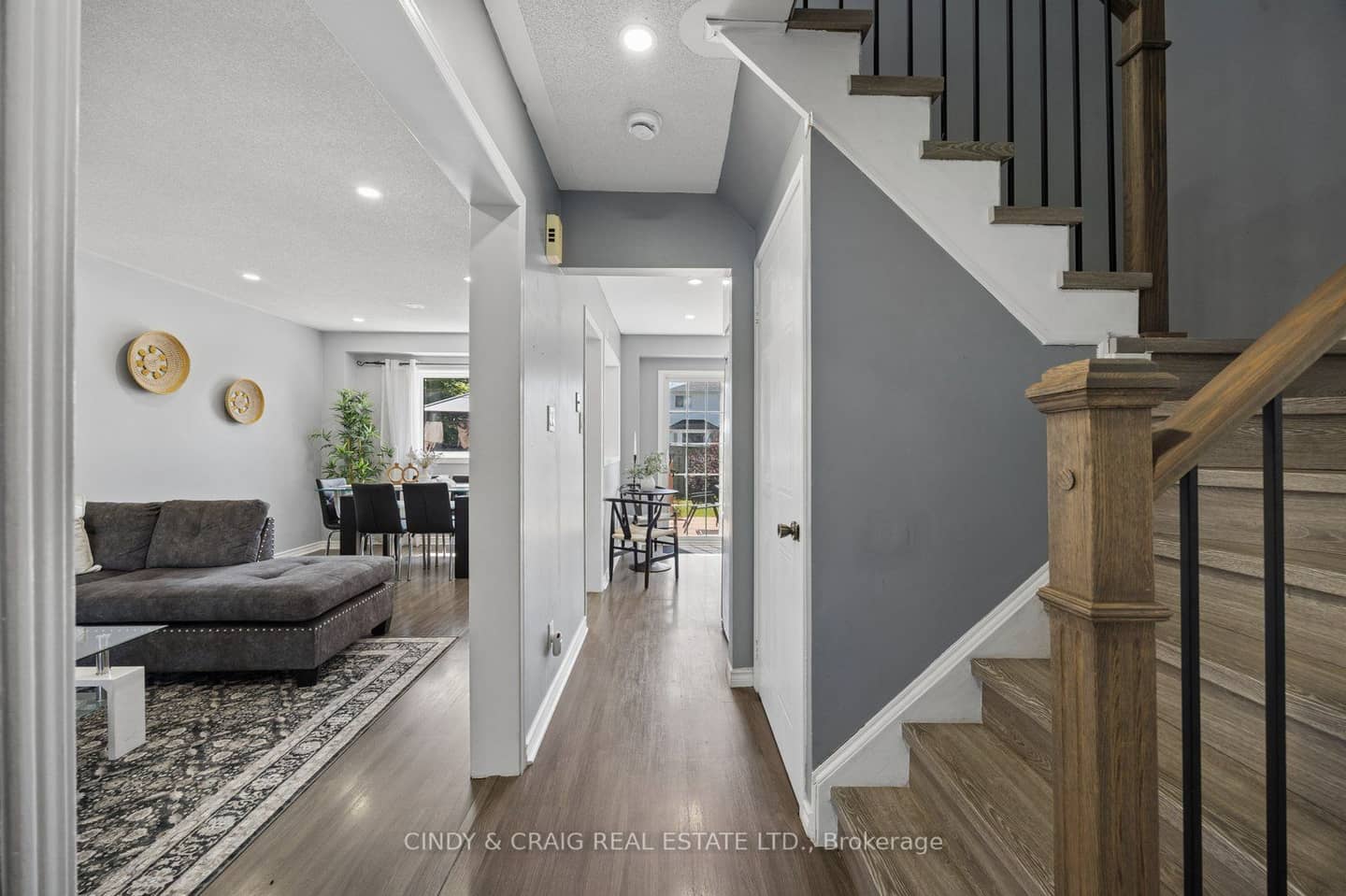 25 John Walter Crescent, Clarington, ON L1E 2W6