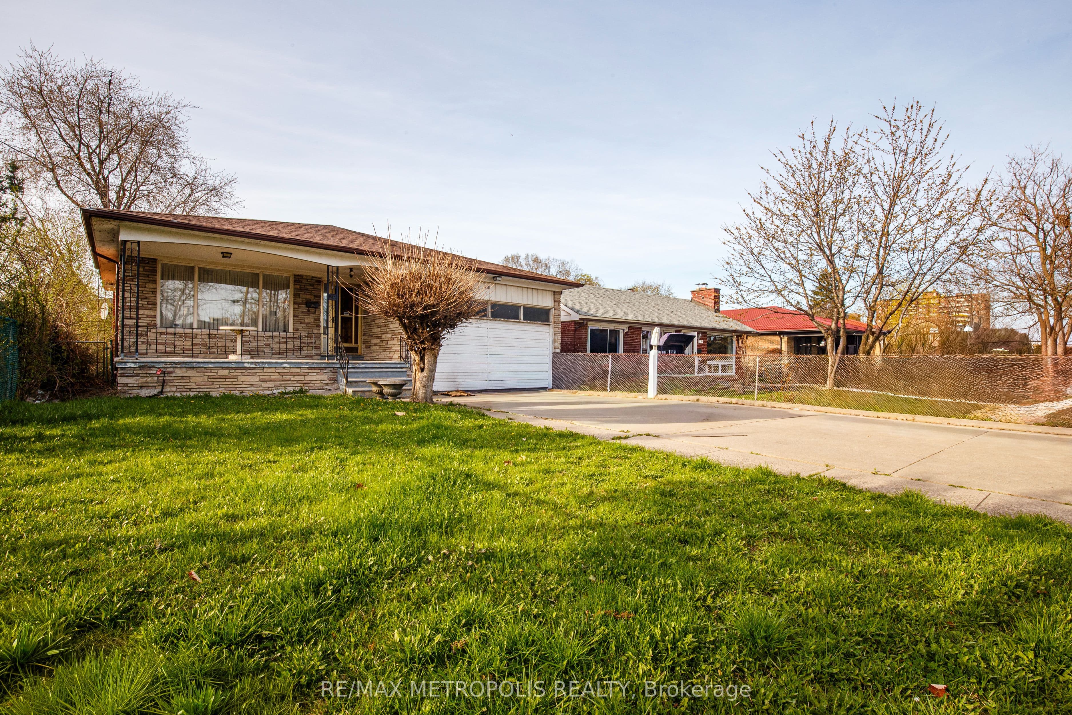 110 Stevenson Road, Toronto, ON M9V 2B5